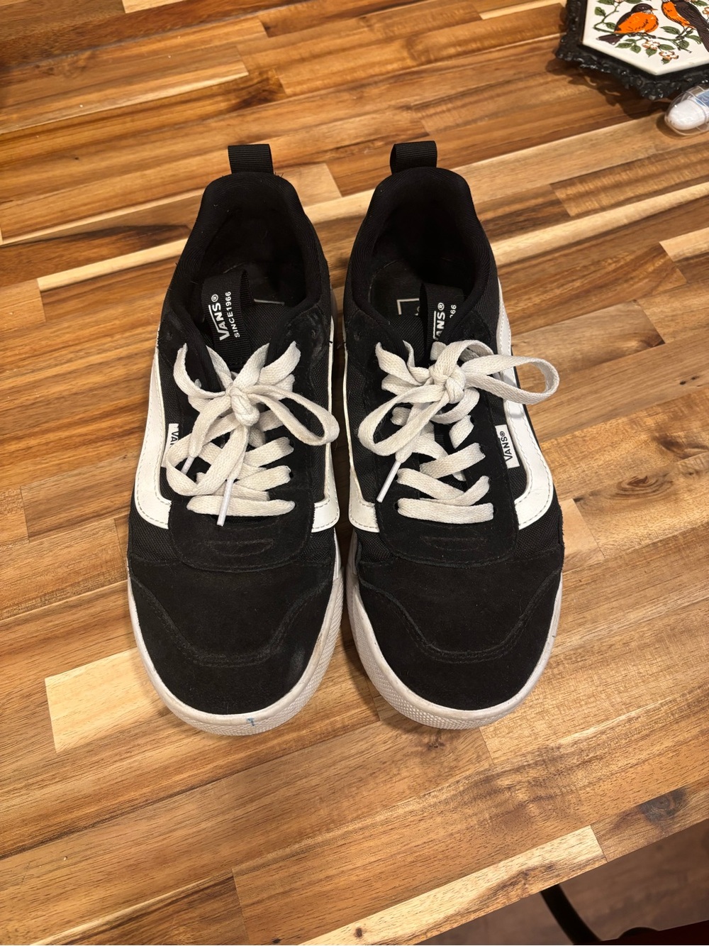 Vans Black & White Low-Top